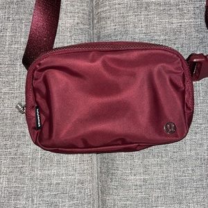Lululemon Everywhere Belt Bag